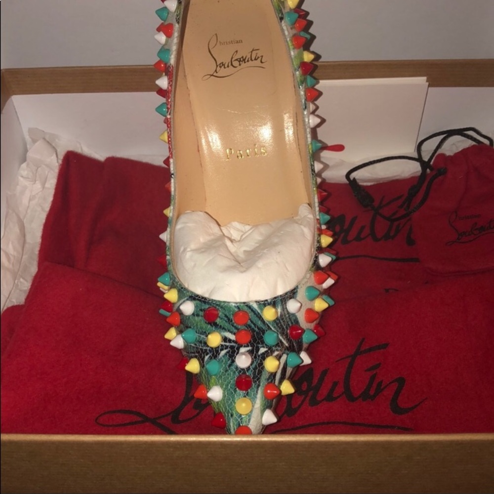 Louboutin folles spike new in box! - Picture 3 of 7